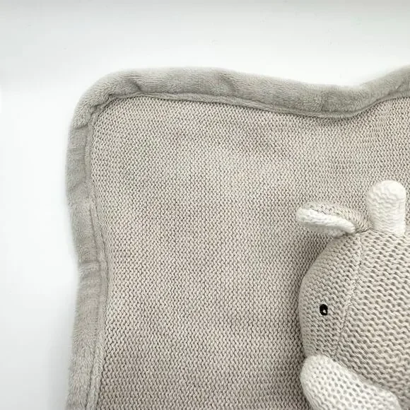 Peacock Alley Light Grey Fleece Giraffe Lovey Security Baby Blanket Soft Plush - Picture 6 of 10